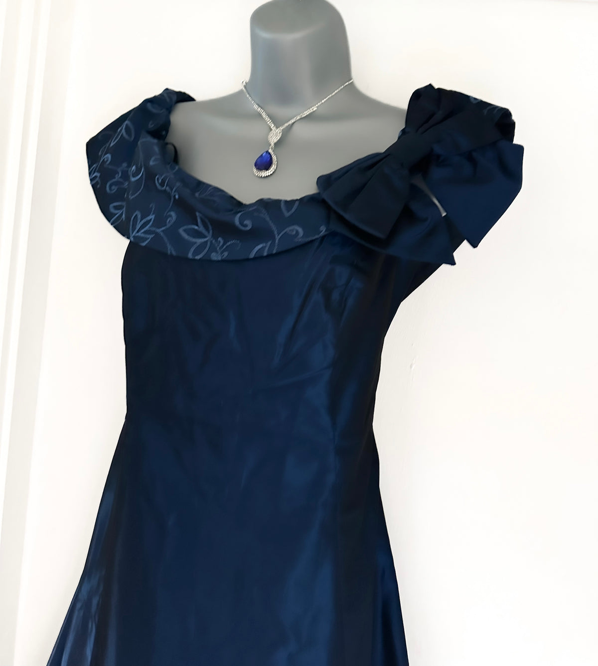 Chou Chou midnight blue embroidered/bow detail occasion long evening dress size 14