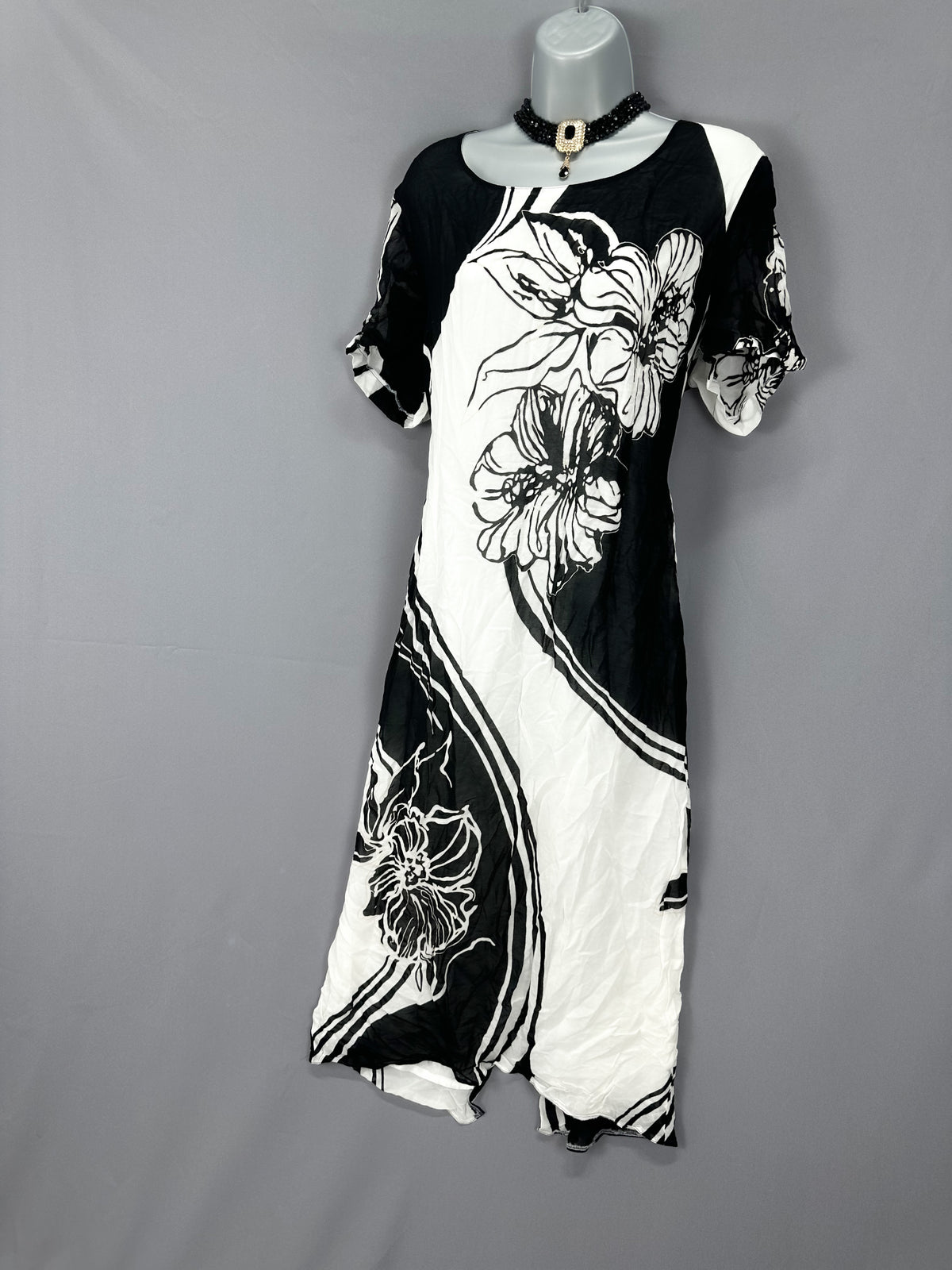 Stylish Schmeinck by Weidemann Fashion black& white floral print cruise holiday long dress uk 18