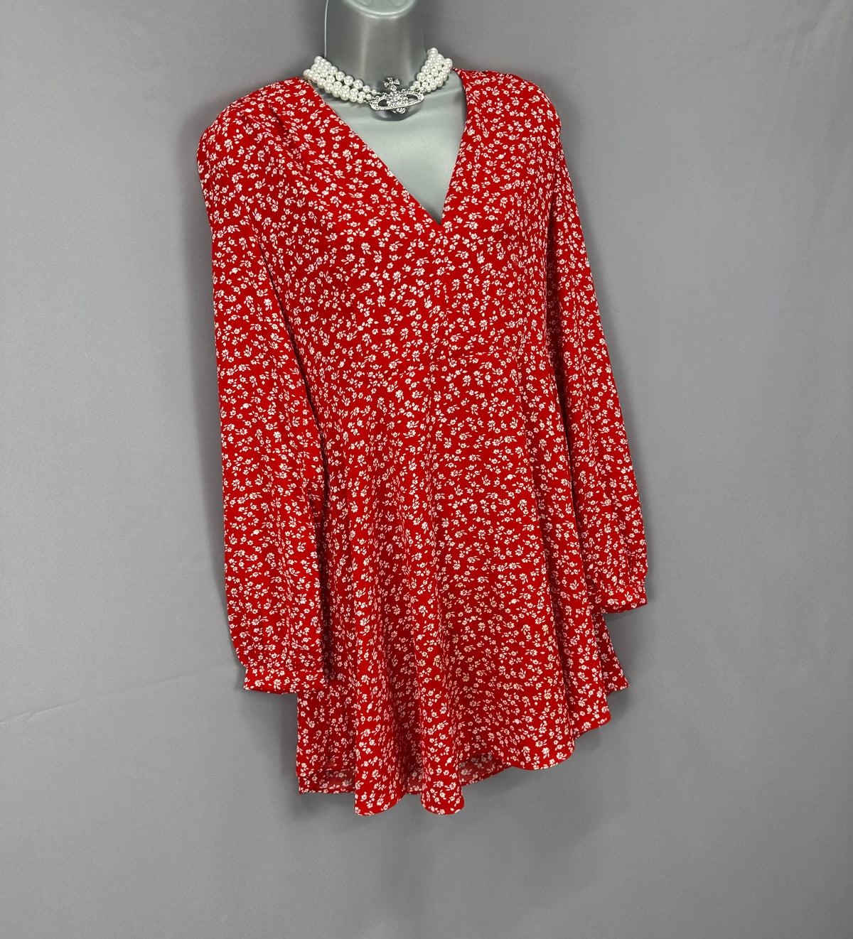 Chic Glamorous red multi floral  print v-neck  short dress uk 12
