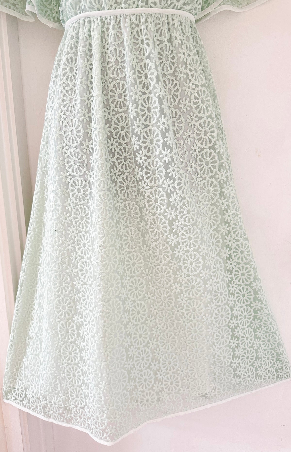 Bnwt labelrail x Olivia & Alice mint/white embroidery occasion long dress with back detail 14