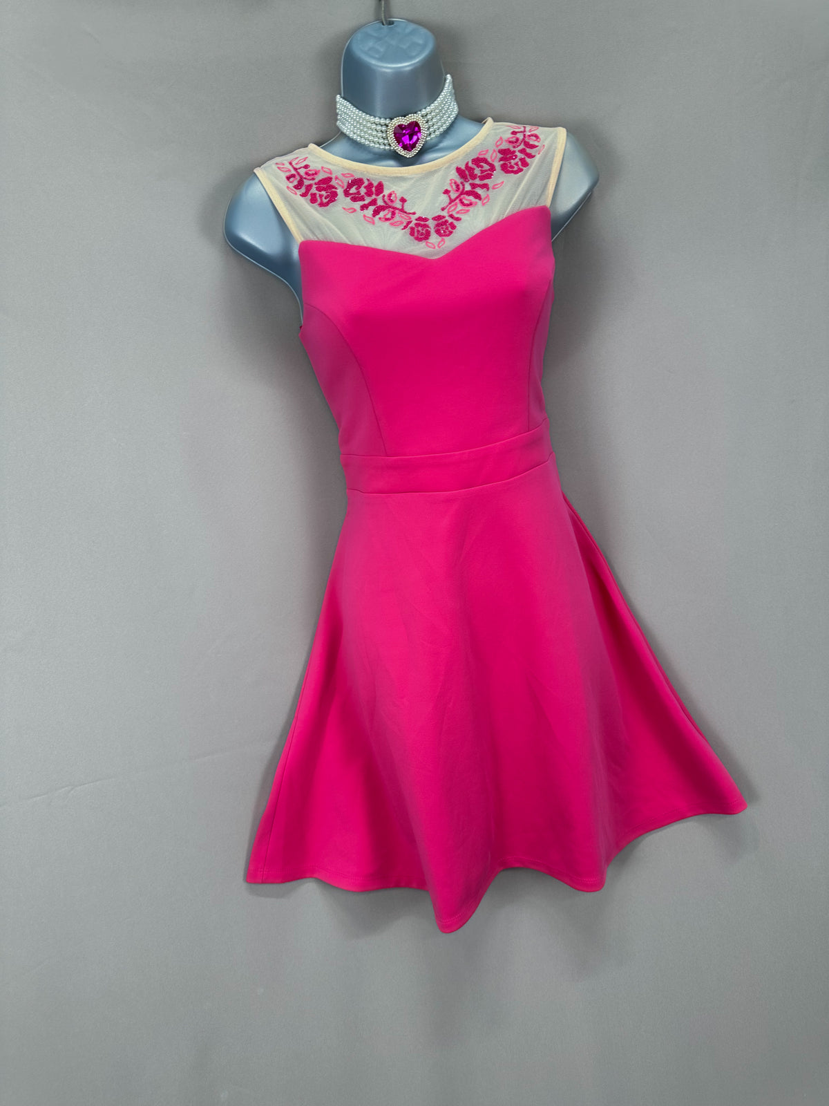 Exquisite new Amy Childs collection pink seed beaded detail night out a-line short party dress uk 10