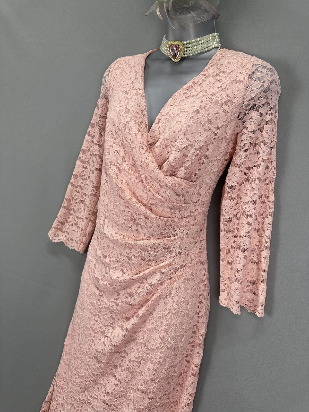 Gina Bacconi pale pink lace stretch 3/4 sleeve v-neck mother of the bride/groom midi dress 16