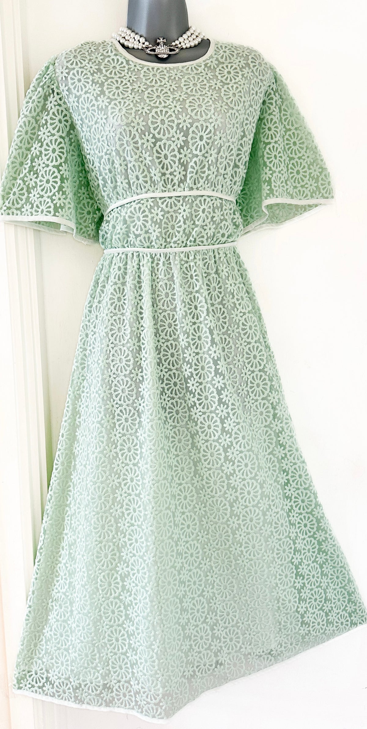 Bnwt labelrail x Olivia & Alice mint/white embroidery occasion long dress with back detail 14