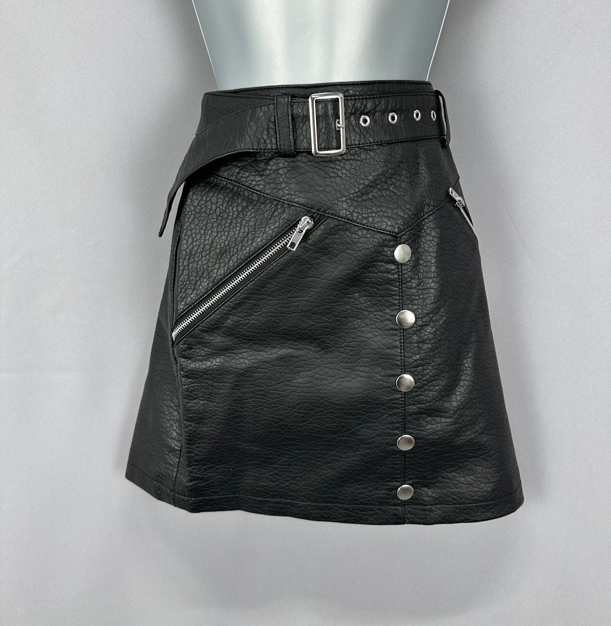 Edgy ASOS black pu leather zip detail belted autumn mini skirt uk 8