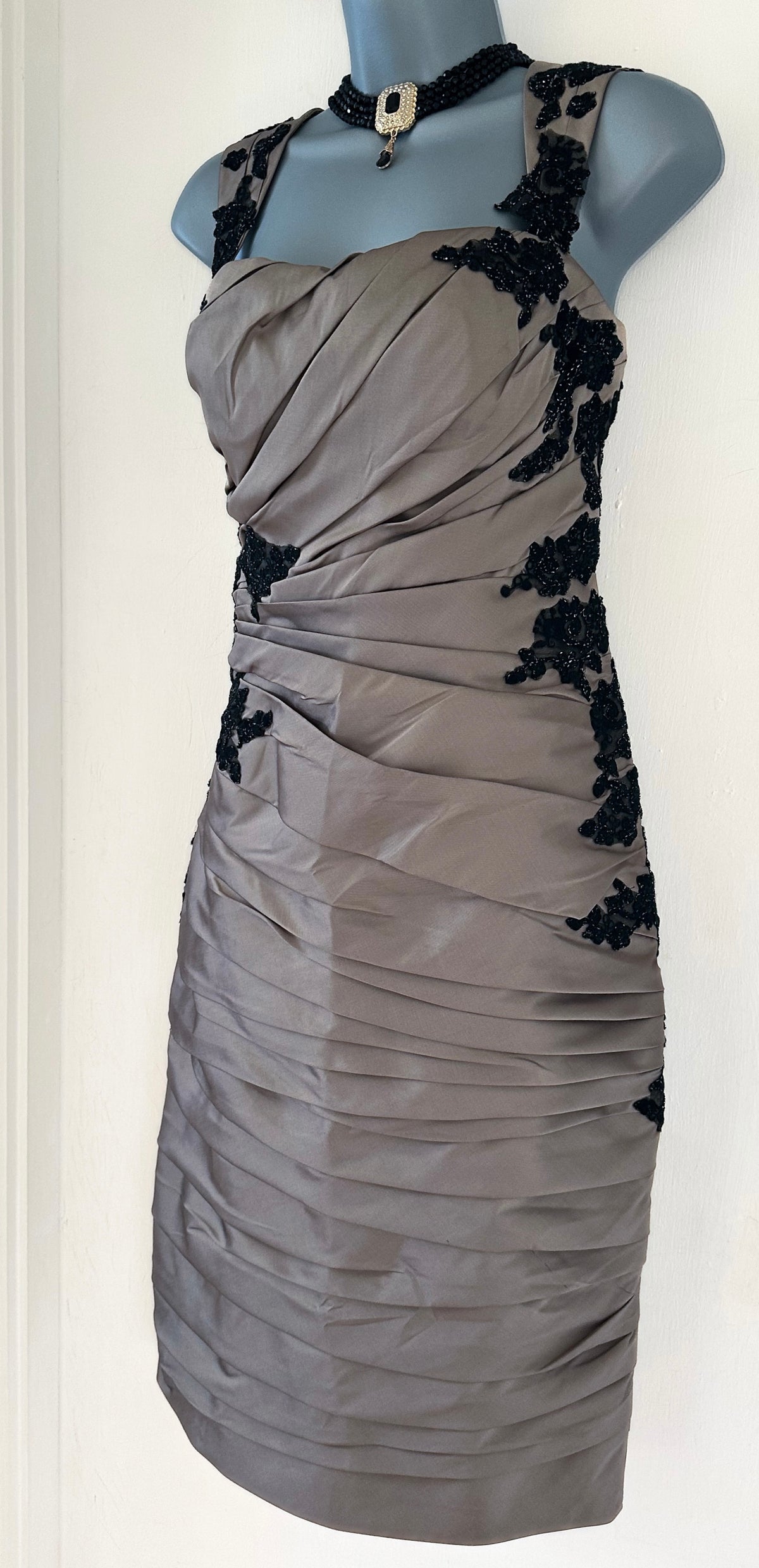 BNWT Irresistible cappuccino appliqué mother of the bride dress with sash  12