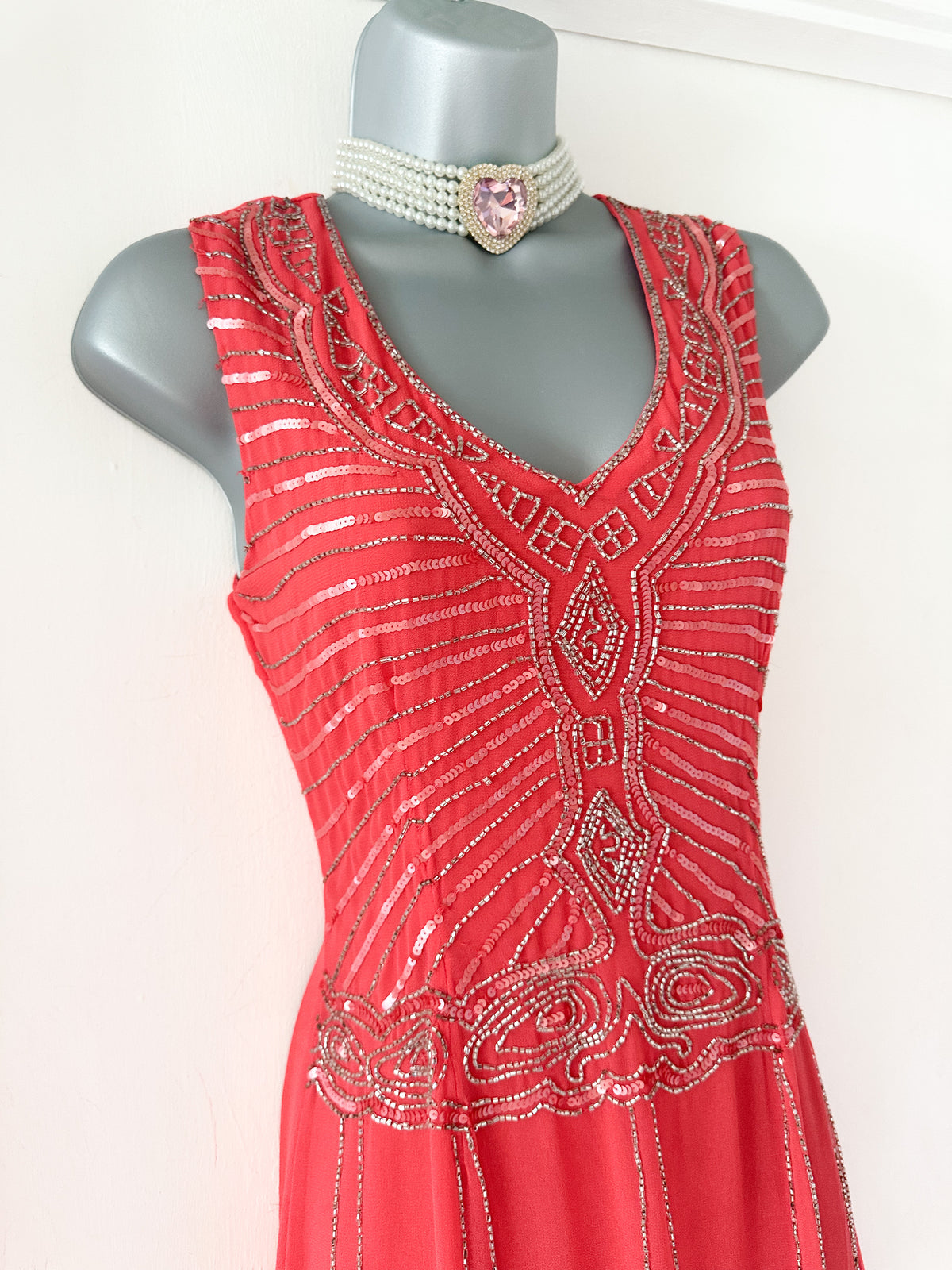 Bnwt Maya Deluxe peach beaded sequin long sleeveless evening occasion dress size 10