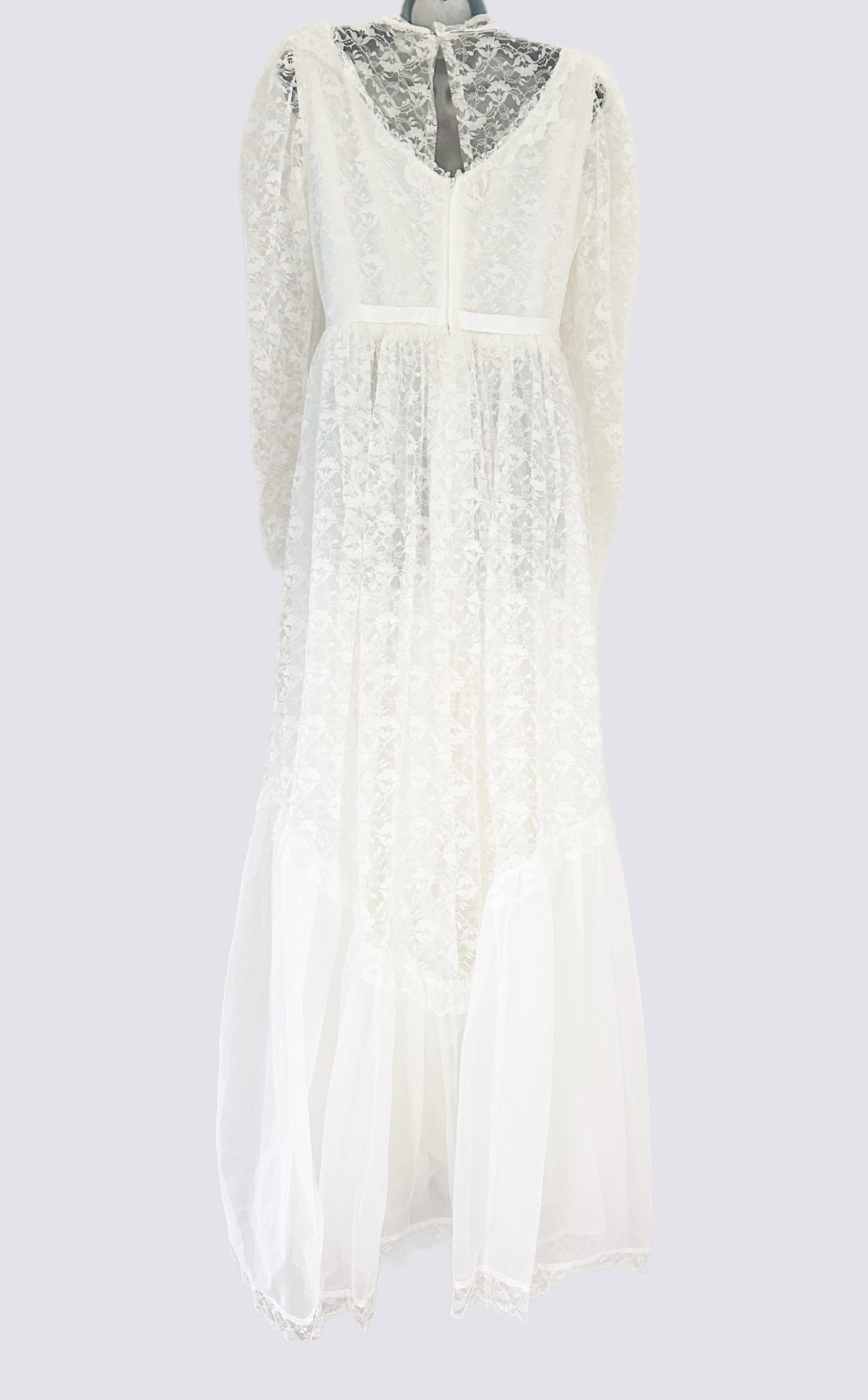 Vintage no label  approx 1980s white lace wedding long dress size 12