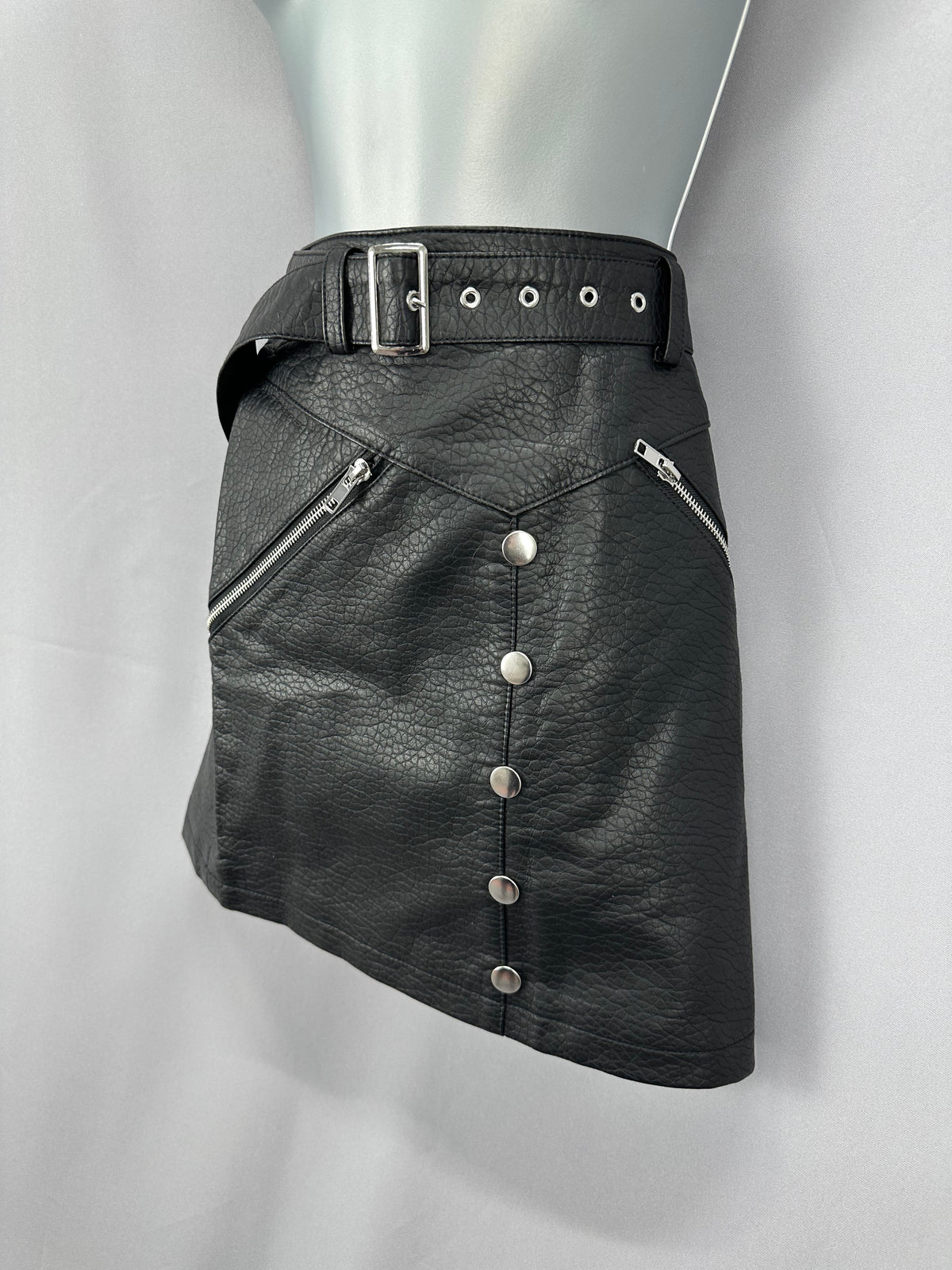 Edgy ASOS black pu leather zip detail belted autumn mini skirt uk 8