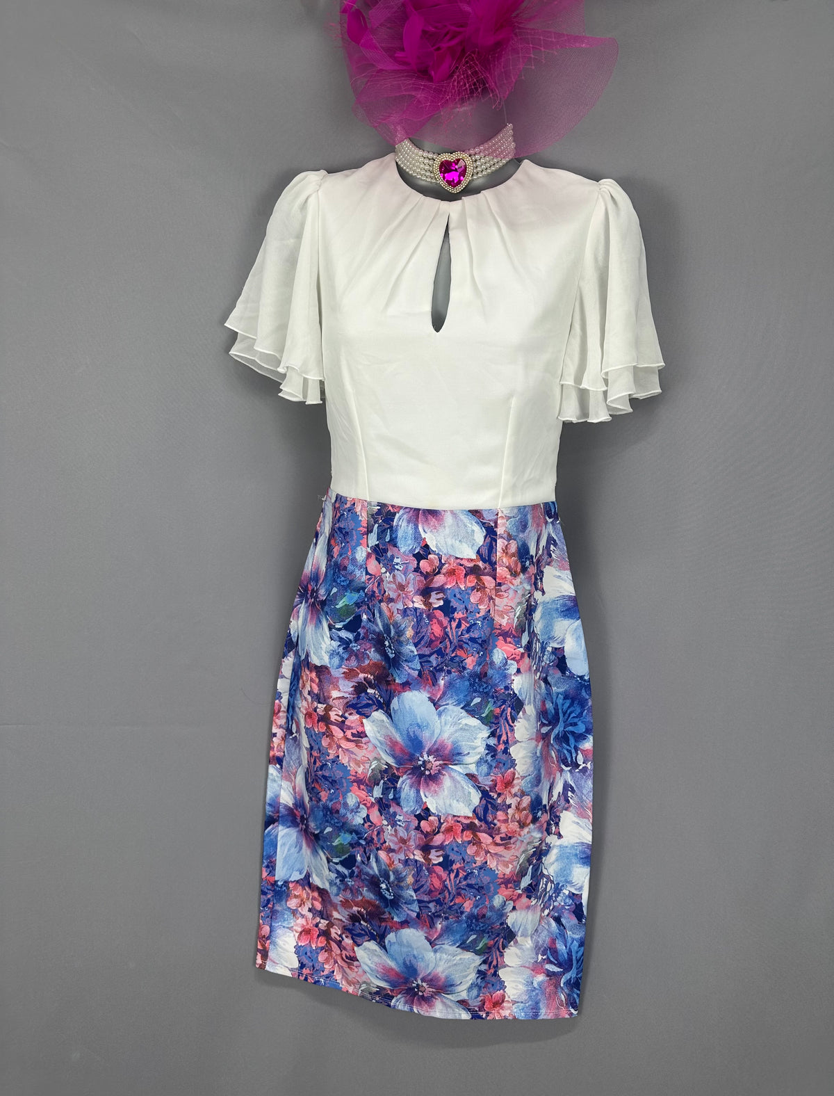Stylish Paper dolls white multi floral print wedding knee length races  dress uk 8