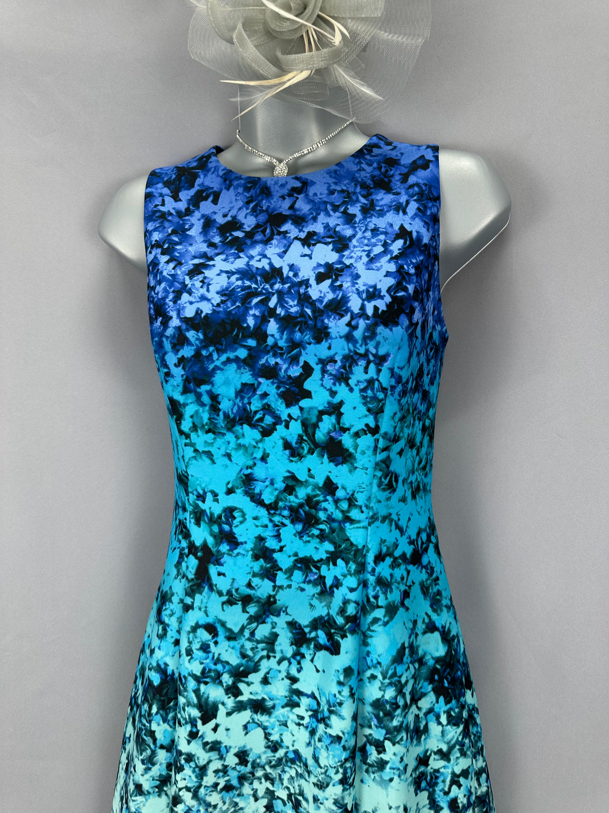 Exquisite Vince Camuto ombré multi print wedding races over the knee dress 10