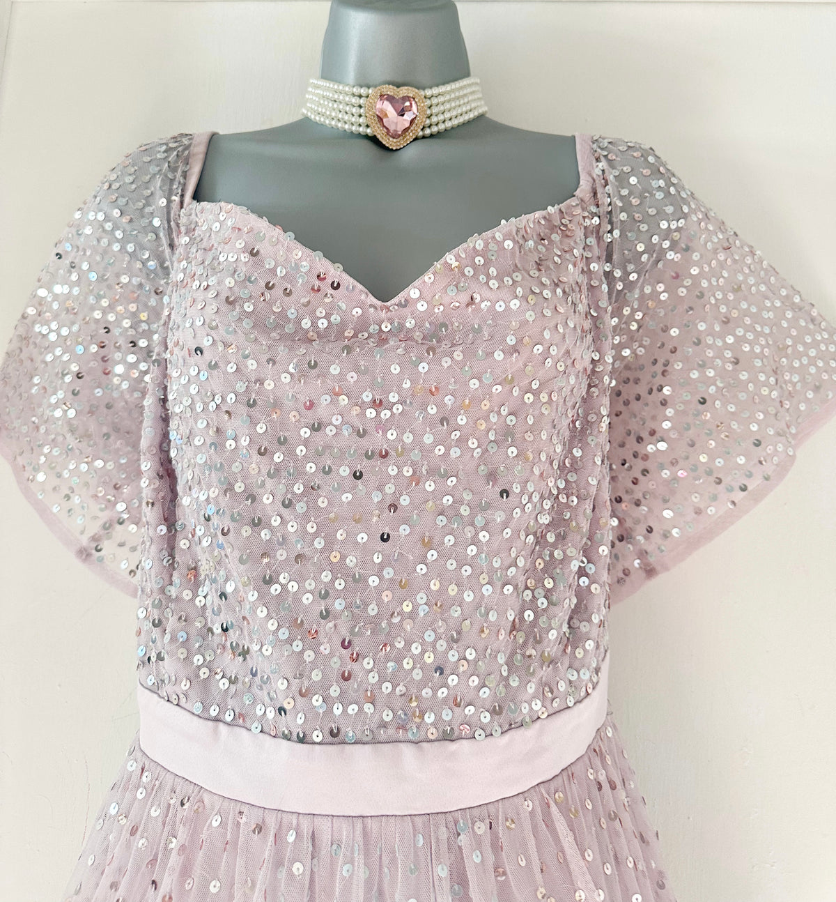 BNWT Maya Deluxe curve light pink/lilac sequin occasion midi dress size 20