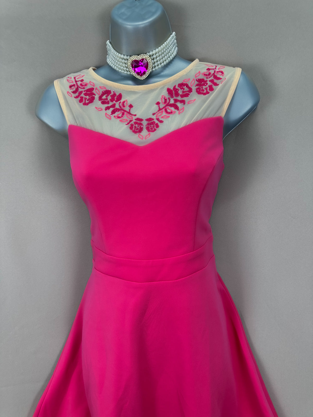 Exquisite new Amy Childs collection pink seed beaded detail night out a-line short party dress uk 10