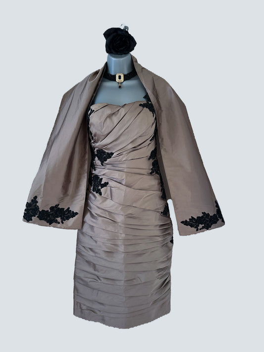BNWT Irresistible cappuccino appliqué mother of the bride dress with sash  12