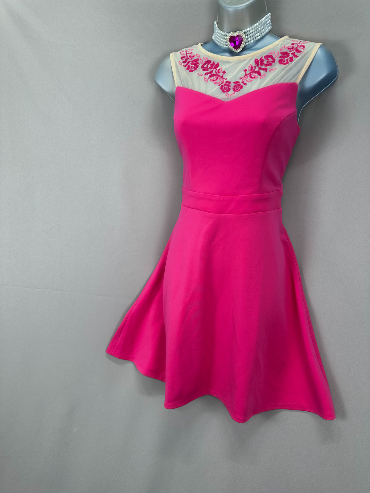 Exquisite new Amy Childs collection pink seed beaded detail night out a-line short party dress uk 10