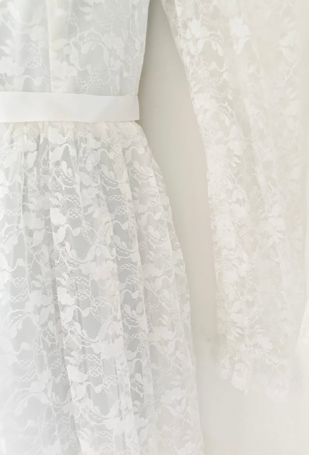 Vintage no label  approx 1980s white lace wedding long dress size 12
