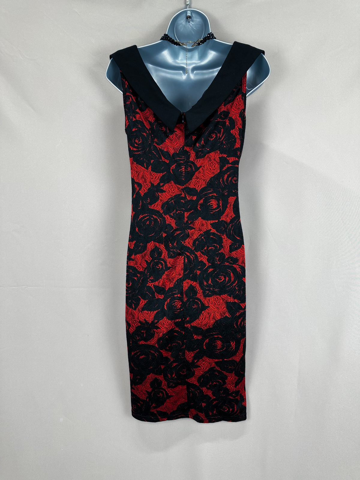 Stunning Homeyee red/black rose printed knee length party Christmas cocktail dress size 12