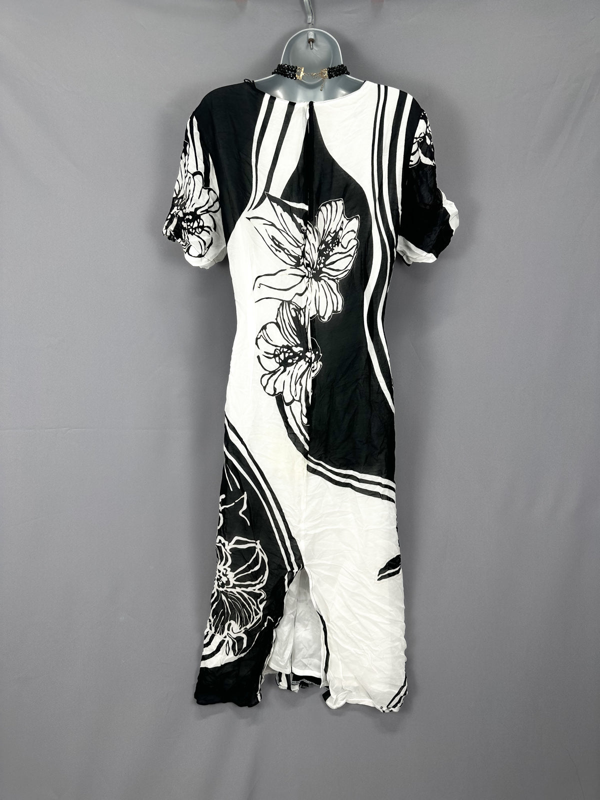 Stylish Schmeinck by Weidemann Fashion black& white floral print cruise holiday  long dress uk 18