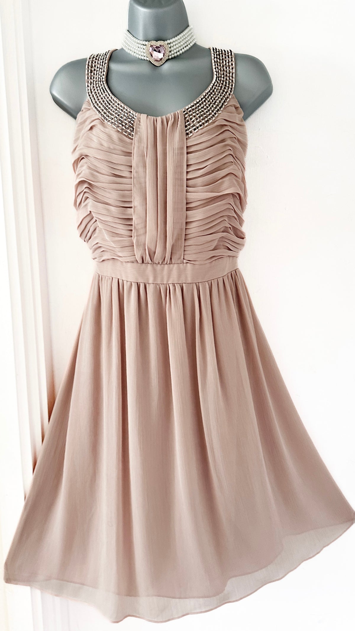 Bnwt Frock and Frill beaded detail nude over the knee occasion dress size 22