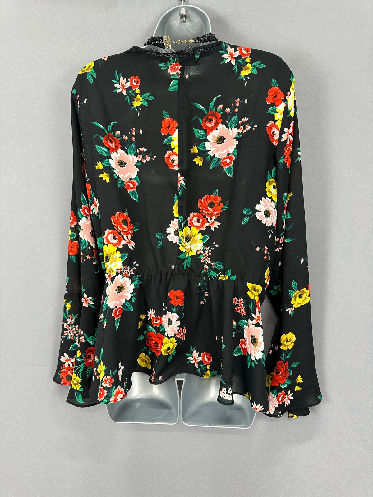 Stunning Very multi black printed floral v-neck flared sleeve boho  blouse top 18