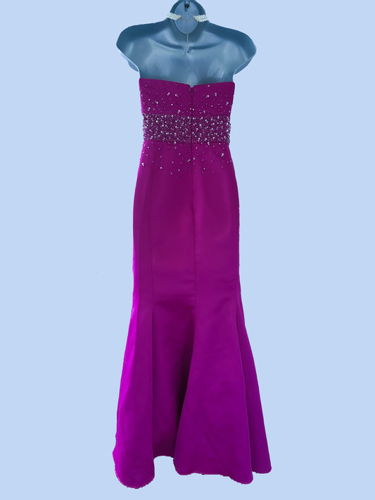 Betsy & Adam magenta embellished sleeveless prom/occasion/wedding long maxi dress size 16