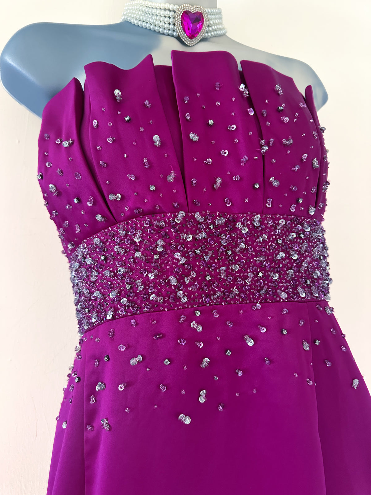 Betsy & Adam magenta embellished sleeveless prom/occasion/wedding long maxi dress size 16