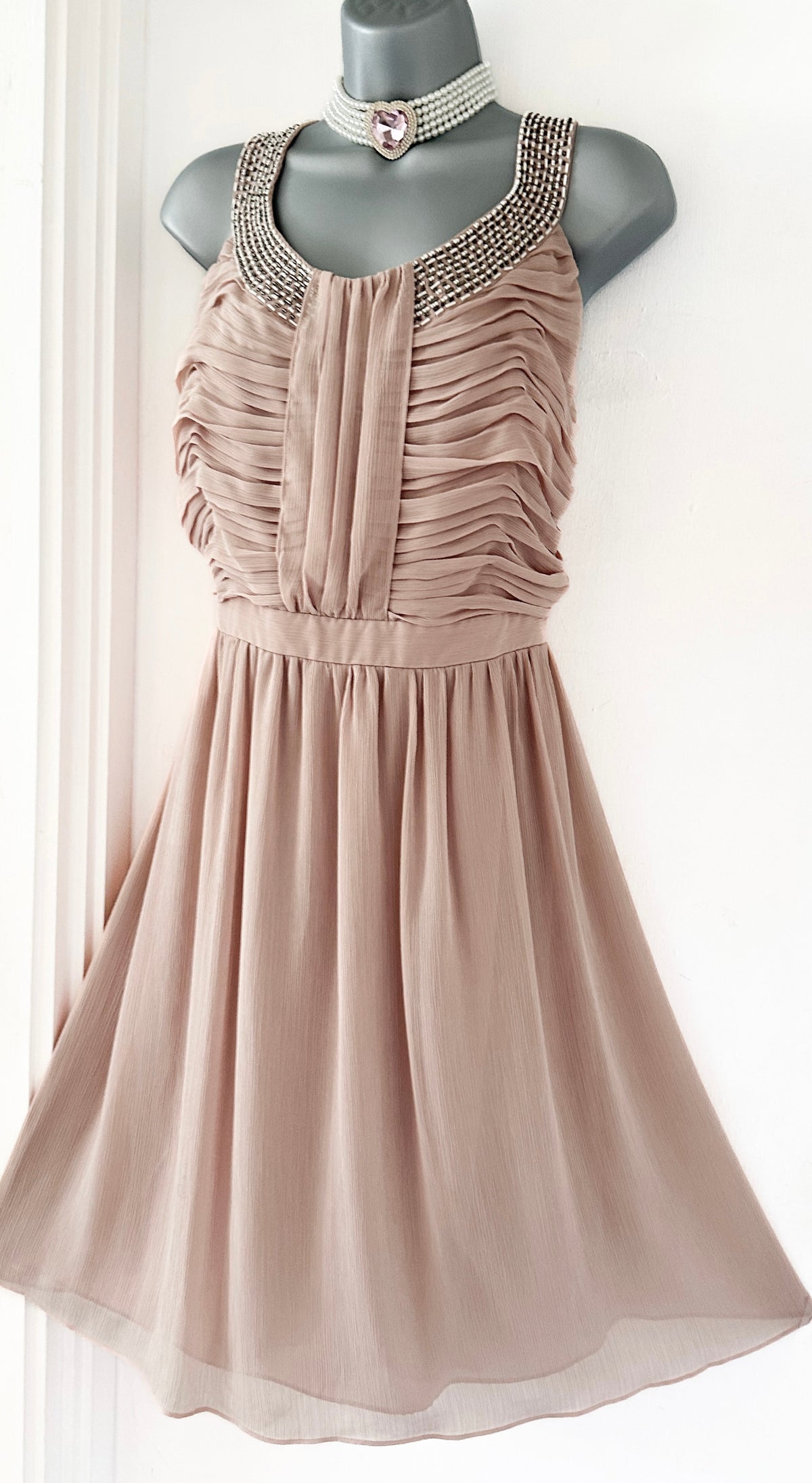 Bnwt Frock and Frill beaded detail nude over the knee occasion dress size 22