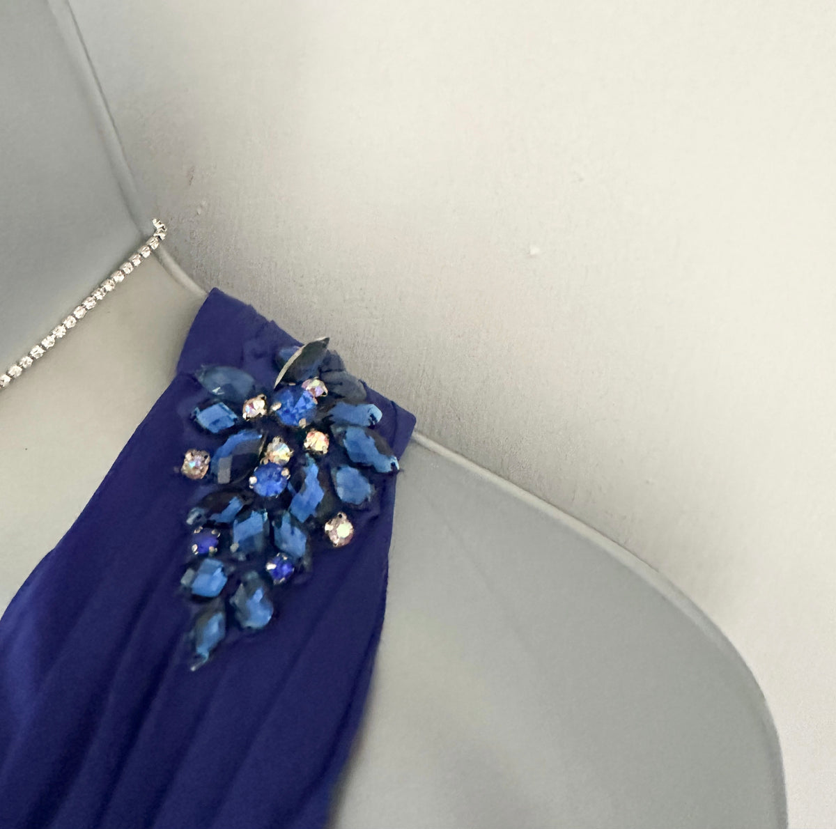 Veni Infantino pleated style jewel midnight blue detail occasion wedding midi dress size 16