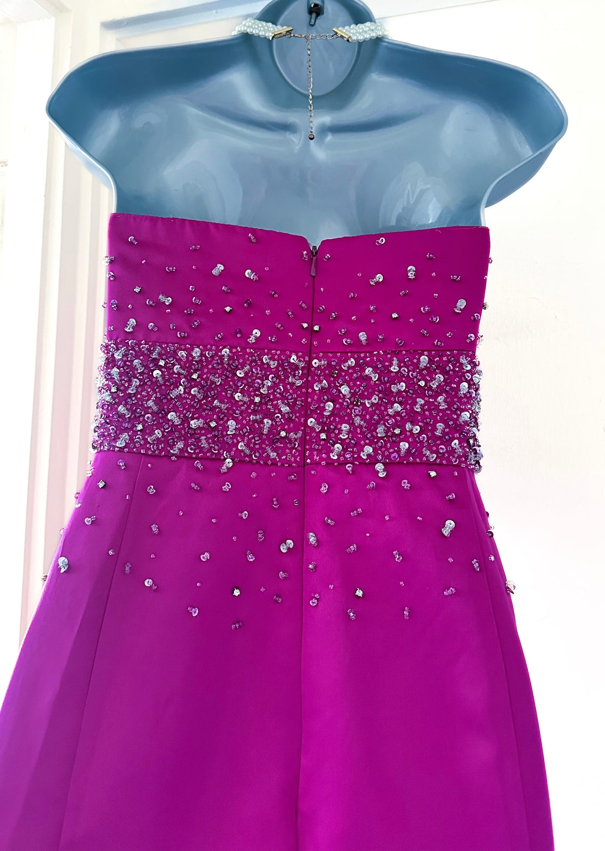 Betsy & Adam magenta embellished sleeveless prom/occasion/wedding long maxi dress size 16