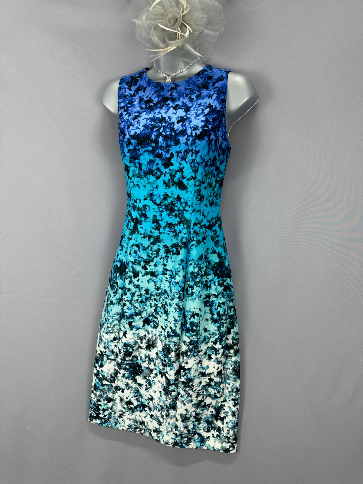 Exquisite Vince Camuto ombré multi print wedding races over the knee dress 10